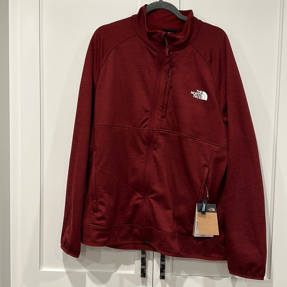 North Face activewear XLarge Maroon. Tags still on.